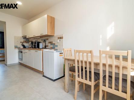 Pronájem bytu, 2+kk, 27 m²