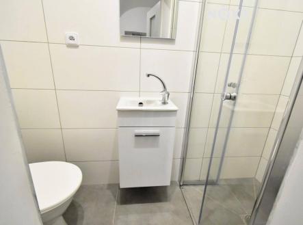 Pronájem kanceláře, 96 m²