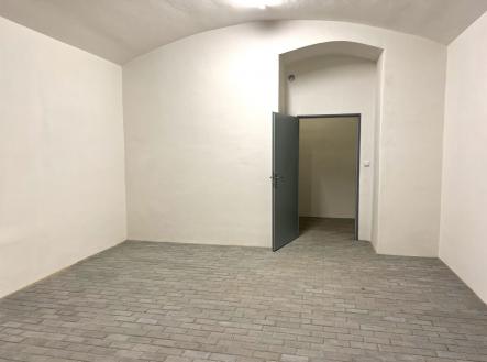 Pronájem - skladovací prostor, 27 m²