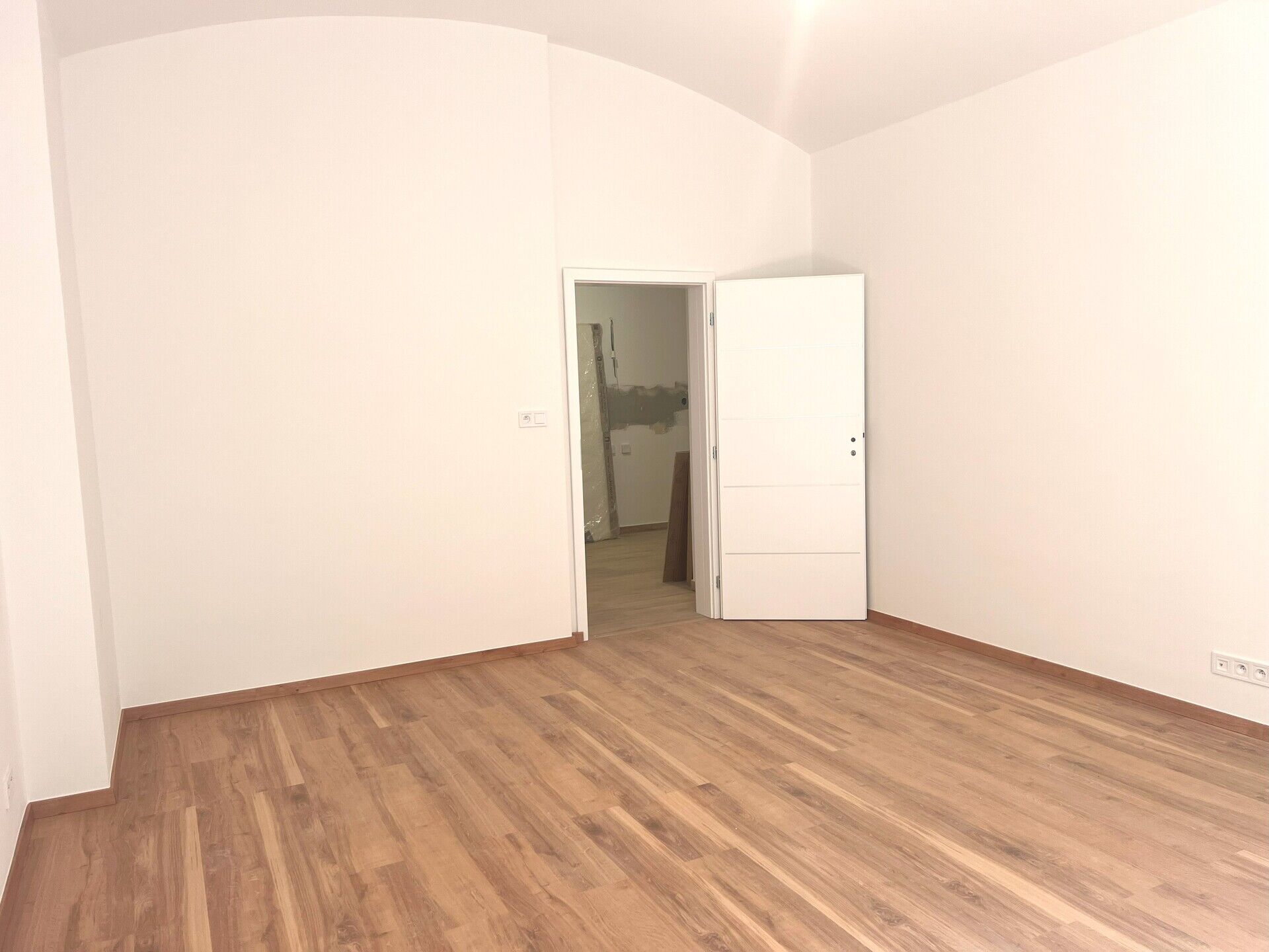 Pronájem prostoru 2+kk, 63 m² + terasa 18 m²