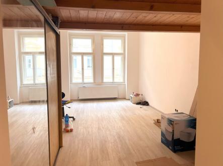 Pronájem bytu, 1+kk, 29 m²