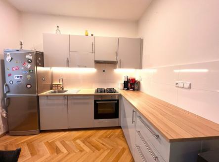 Pronájem bytu, 3+kk, 92 m²