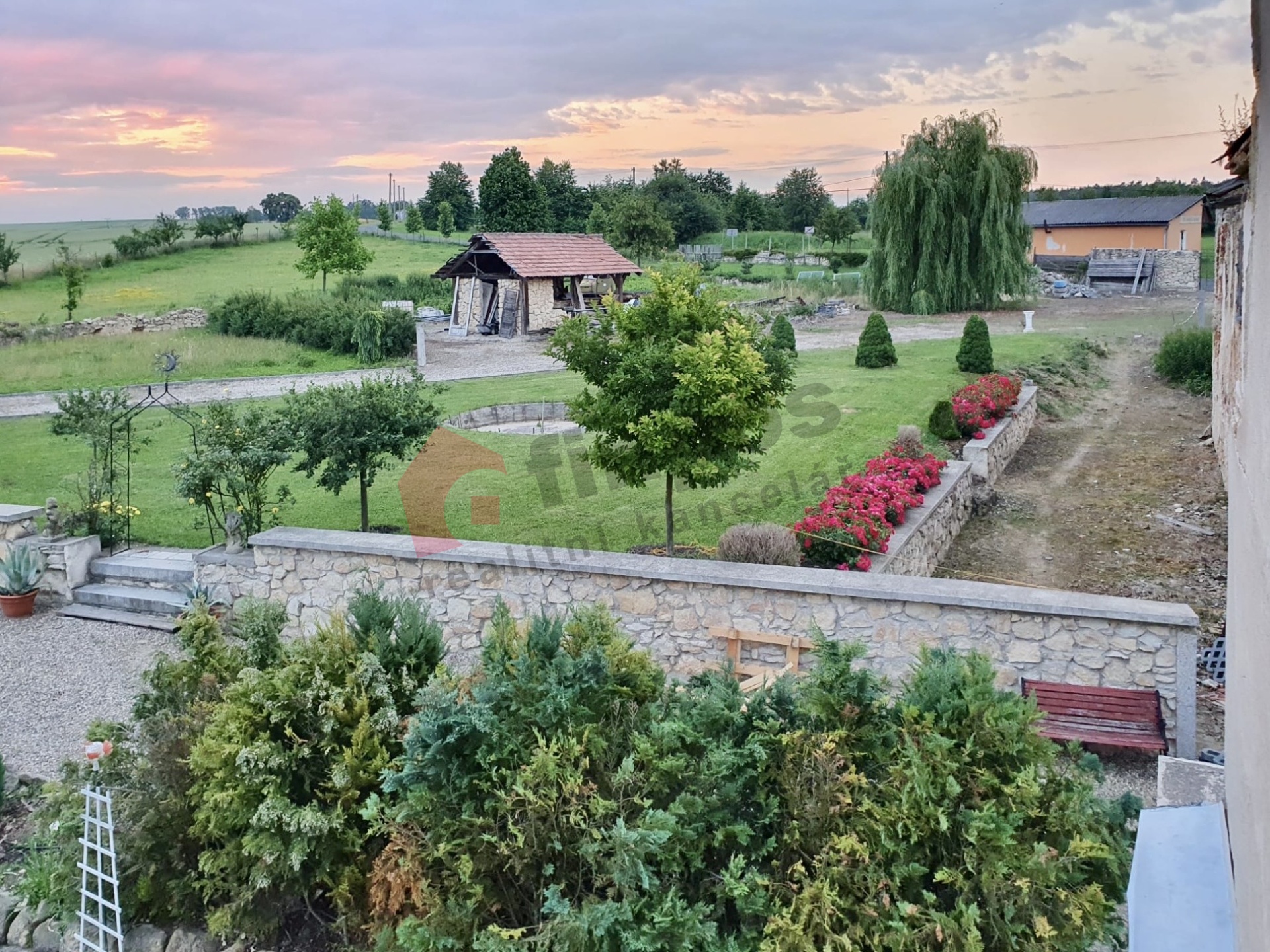 Prodej apartmánového bytu 2kk v Robči, oblast Kokořínsko-Podřípsko
