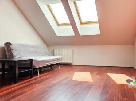 Pronájem bytu, 2+1, 73 m²