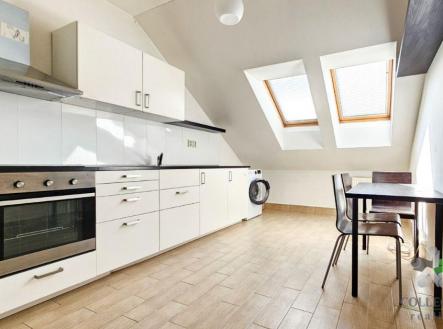 Pronájem bytu, 2+1, 73 m²