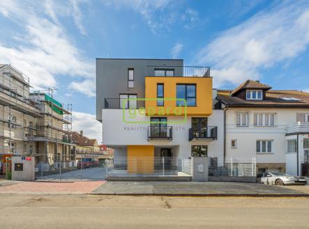 Pronájem bytu, 1+kk, 45 m²