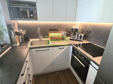 Pronájem bytu, 3+kk, 61 m²