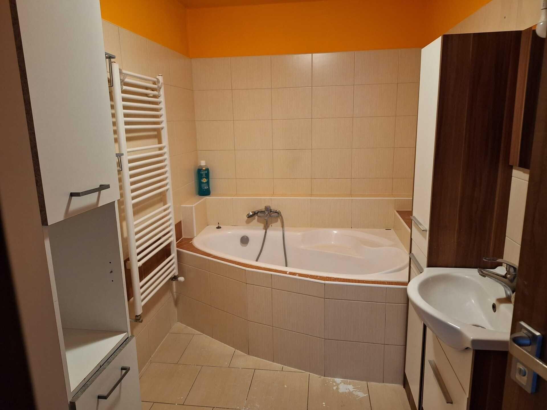 PRA33700007 Byt 2+kk 56,76m2 s parkováním a zahrádkou 52m2 v obci Přáslavice