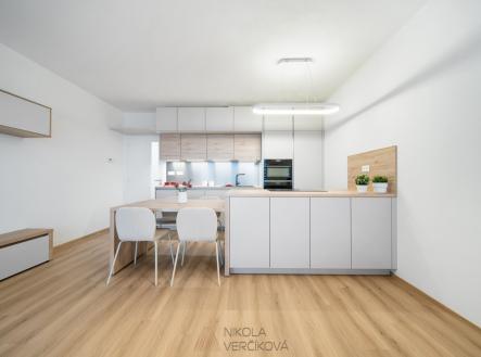 Pronájem bytu, 3+kk, 63 m²