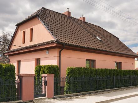 Pronájem - dům/vila, 130 m²