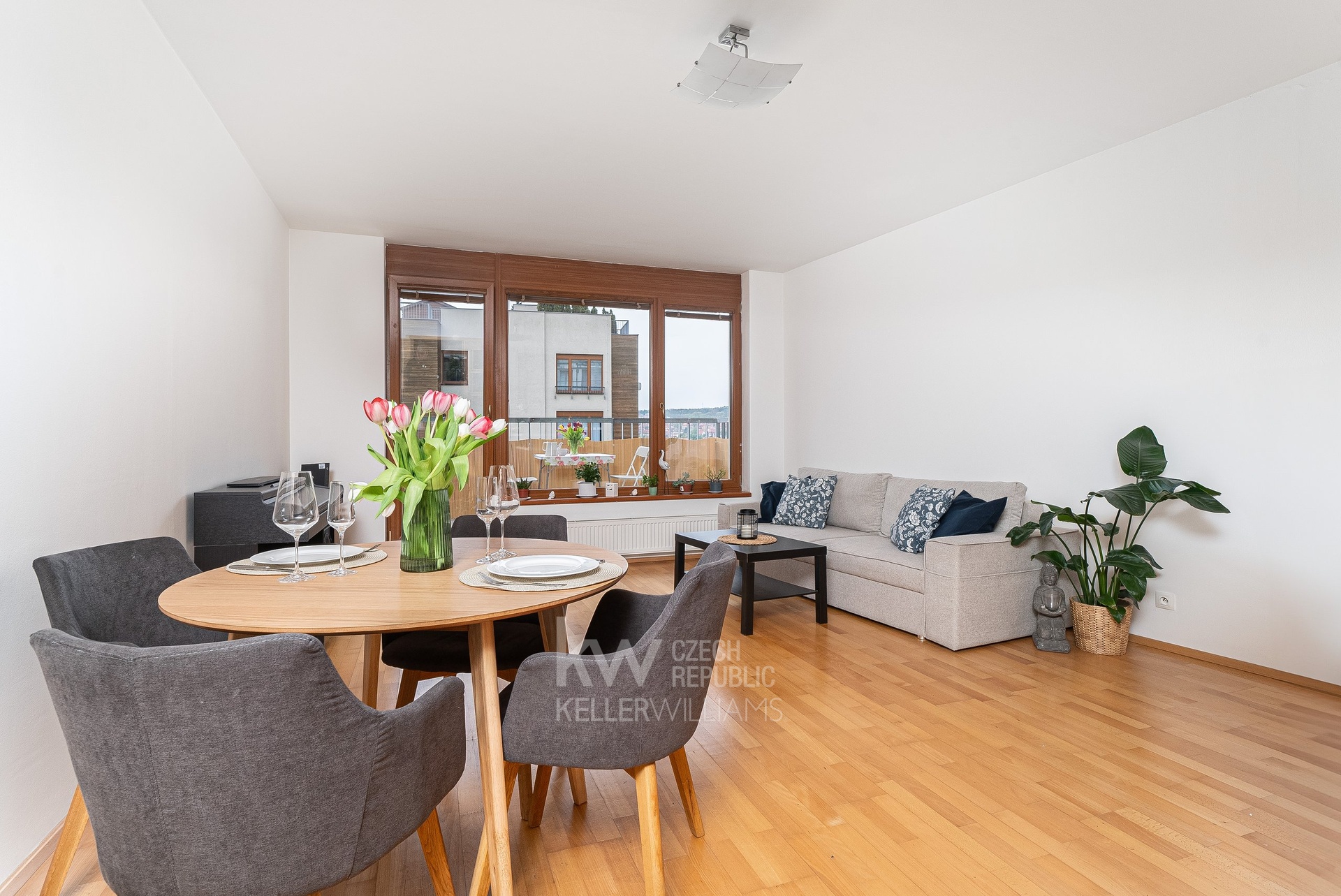 Prodej bytu 3+kk, 89 m2 s balkonem a garážovým stáním - Praha 5 - Smíchov