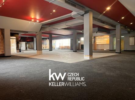 Pronájem komerčního objektu, jiný, 416 m²