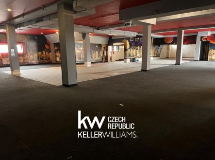 Pronájem komerčního objektu, jiný, 416 m²