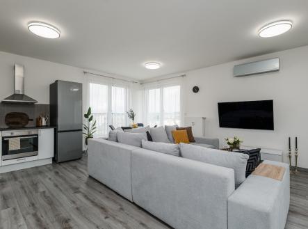 Pronájem bytu, 3+kk, 85 m²