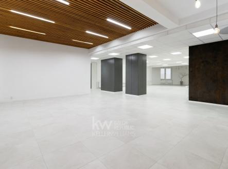 Pronájem - komerční objekt, jiný, 1 073 m²