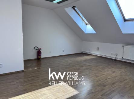 Pronájem - kanceláře, 39 m²
