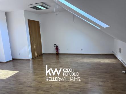 Pronájem - kanceláře, 39 m²