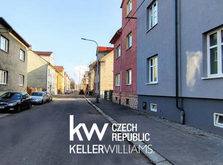 Prodej - nájemní dům, 215 m²