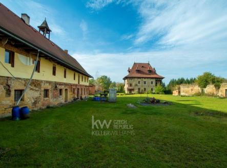 Prodej komerčního objektu, jiný, 570 m²