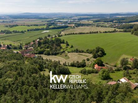 Prodej pozemku pro bydlení, 4 833 m²