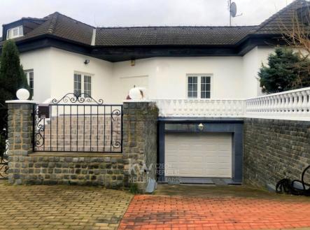 Pronájem - dům/vila, 280 m²