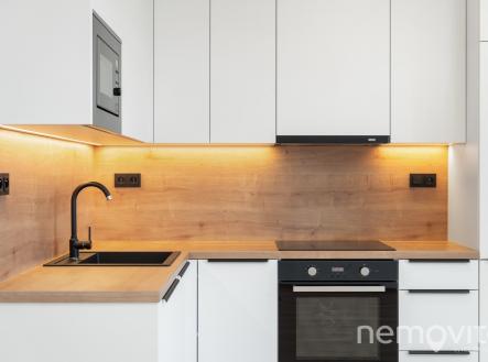 Pronájem bytu, 2+kk, 66 m²