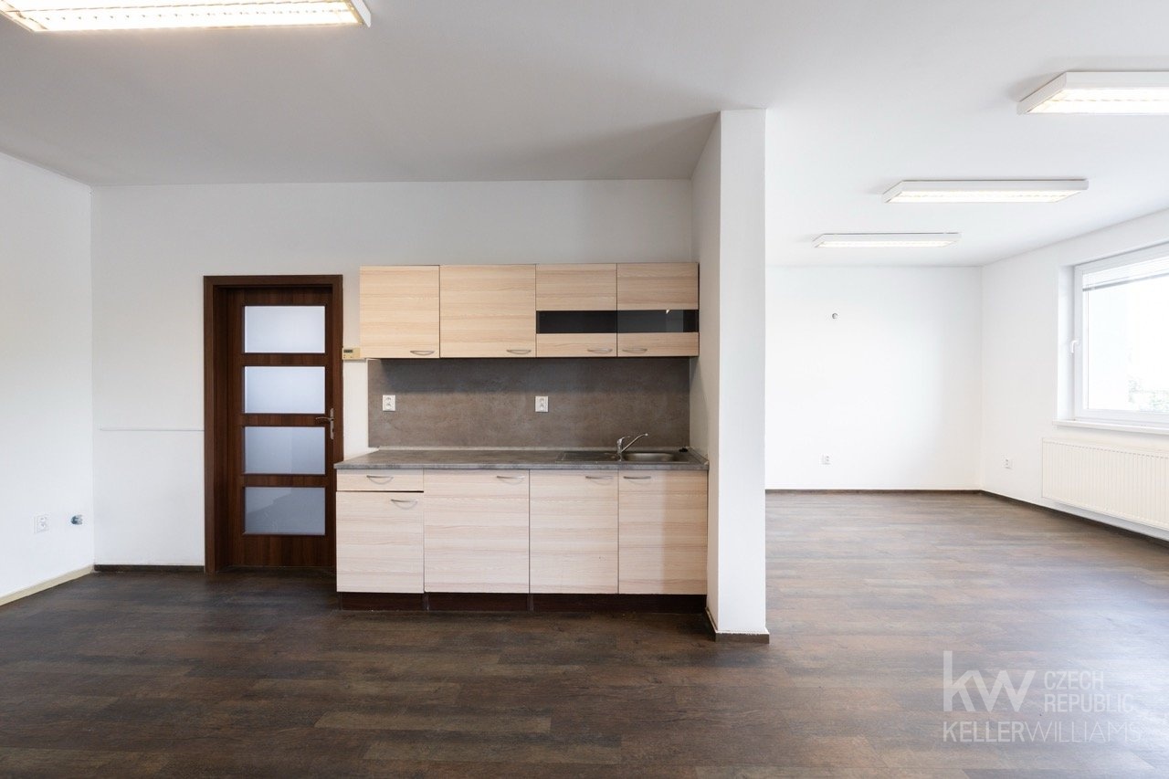 Kanceláře Louny-14 ve velké velikosti