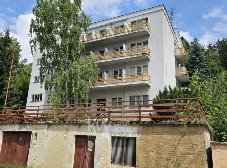 Prodej nájemního domu, 2 000 m²