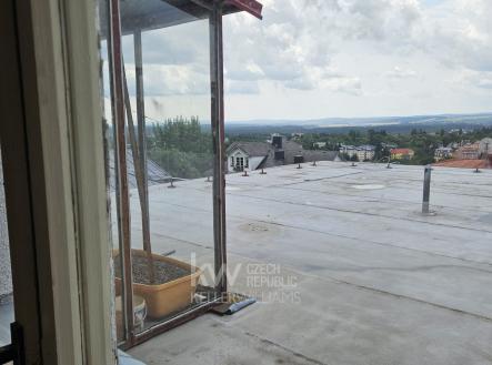 Prodej nájemního domu, 2 000 m²