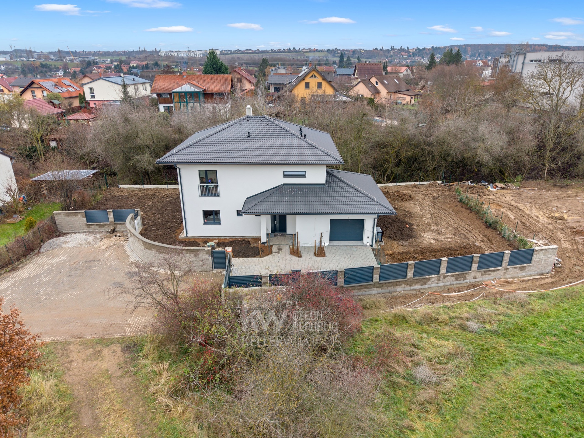 Pohled na hotový dům v únoru 1 (referenční dům)