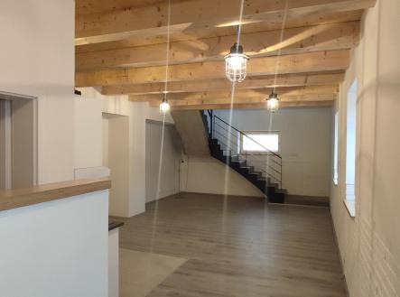 Pronájem bytu, 4+kk, 93 m²
