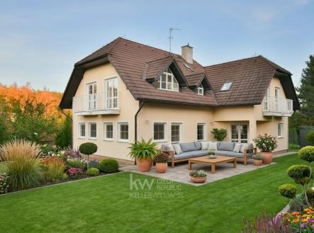 Pronájem domu/vily, 251 m²