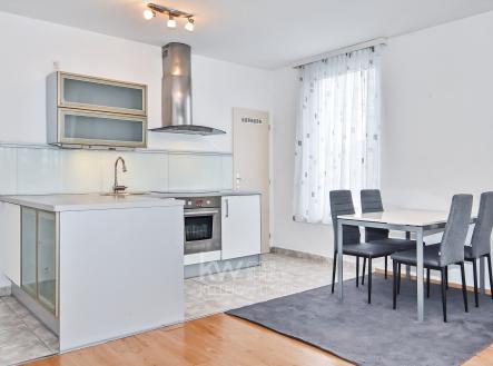 Pronájem bytu, 3+kk, 74 m²