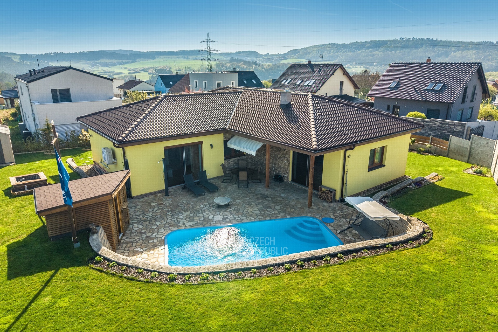 krizatky-rd-prodej-lucie-tumova-realitni-makler-praha-a