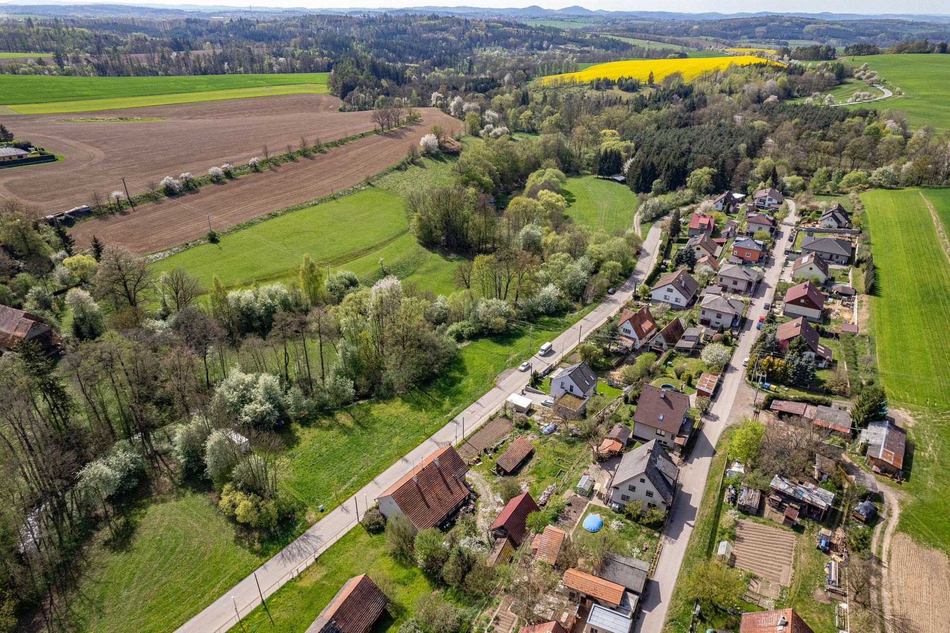 Prodej pozemku pro bydlení, 979 m² - Petroupim, okr. Benešov