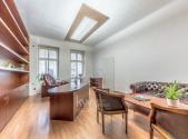 Pronájem kanceláře, 270 m²