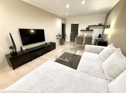 Pronájem bytu, 2+1, 57 m²