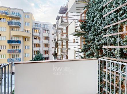 Pronájem bytu, 1+kk, 27 m²