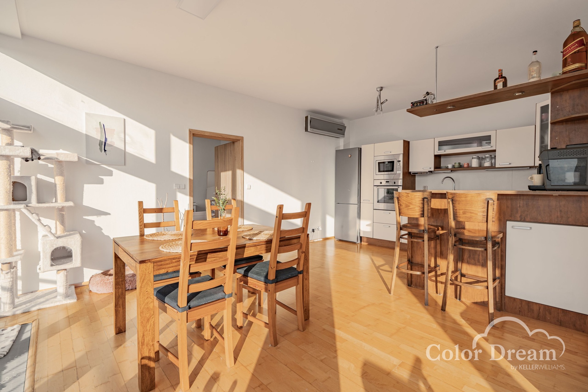 kuchyně s jídelnou