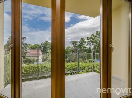 Pronájem bytu, 2+kk, 81 m²