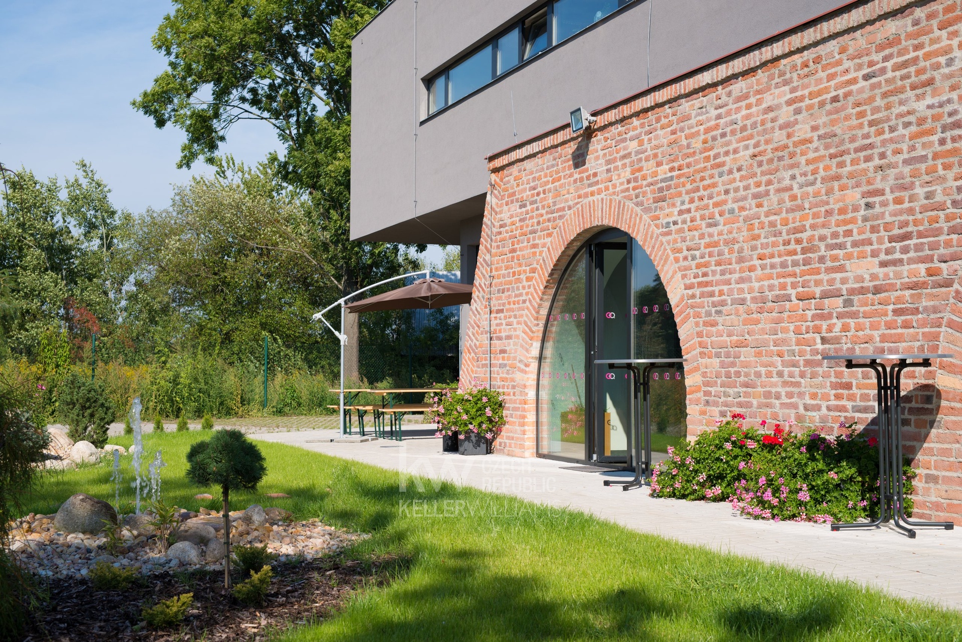 Zahrádka a posezení