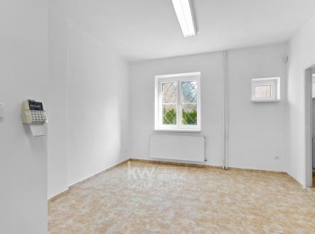 Pronájem komerčního objektu, jiný, 88 m²