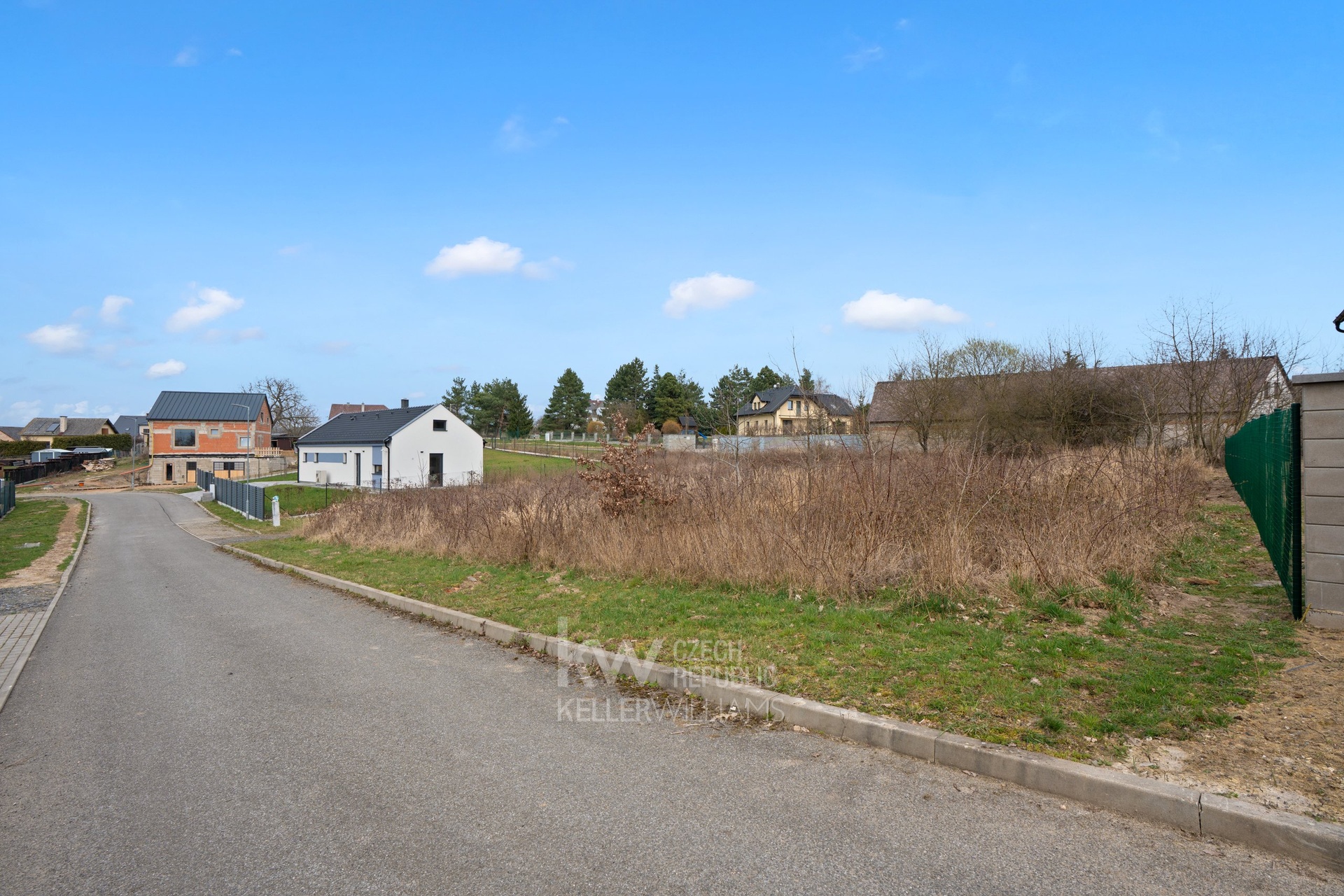 Pohled na pozemek směrem na severovýchod