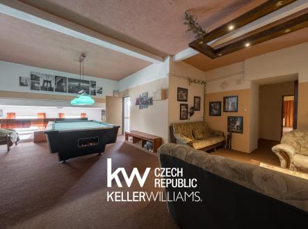 Prodej obchodní prostor, 548 m²