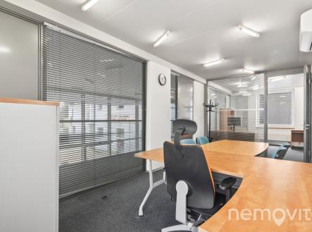 Pronájem kanceláře, 67 m²