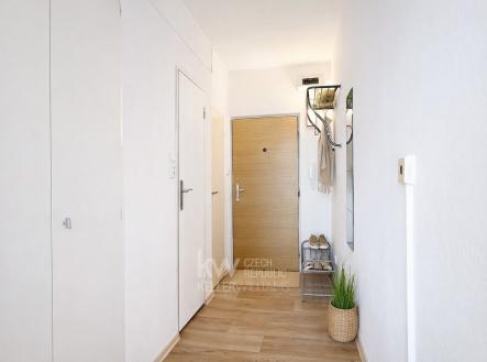 Pronájem bytu, 1+kk, 35 m²