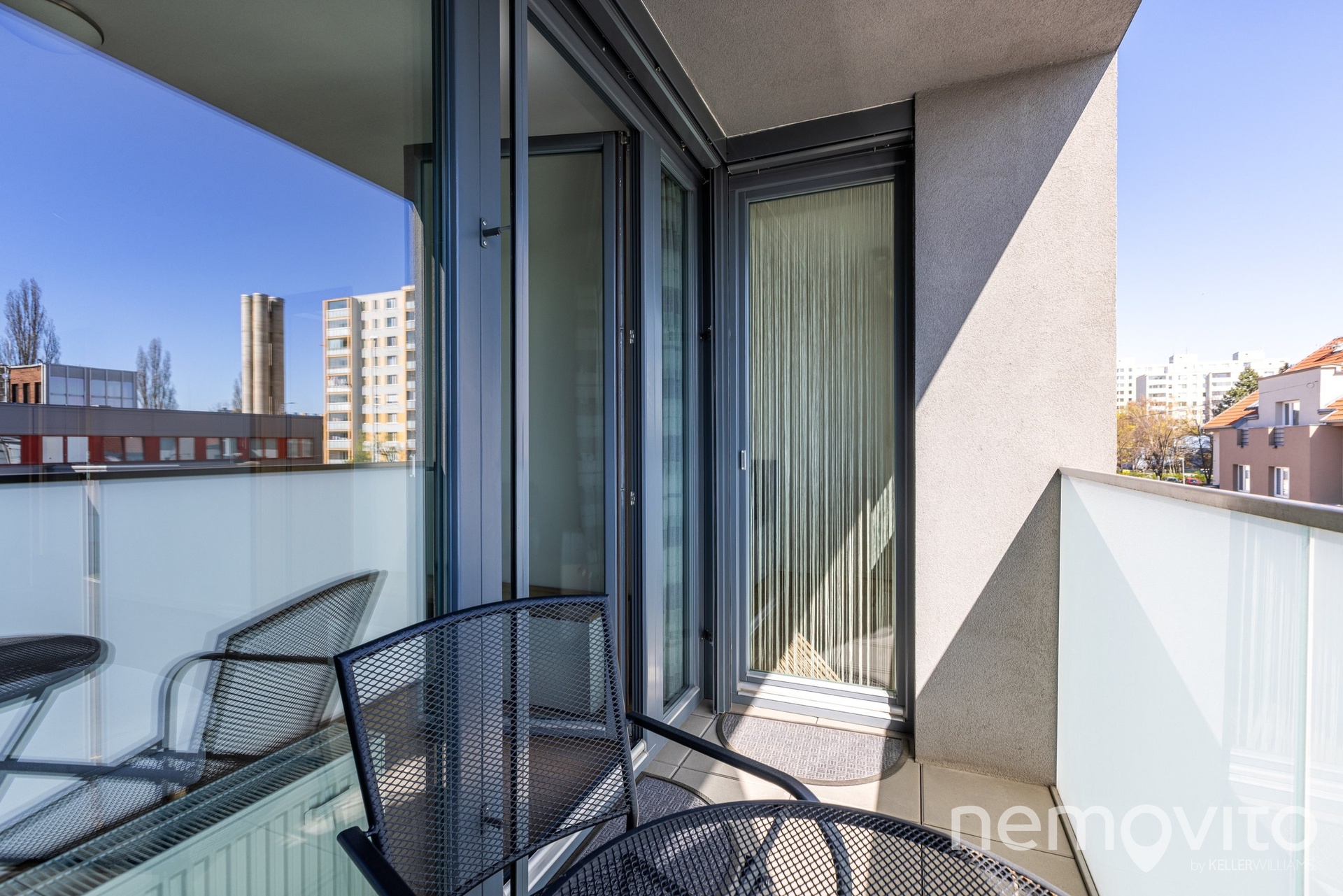 Květnového vítezství 16