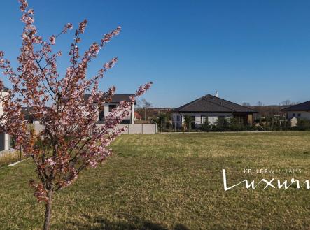 Prodej pozemku pro bydlení, 1 020 m²