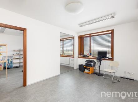 Pronájem kanceláře, 185 m²