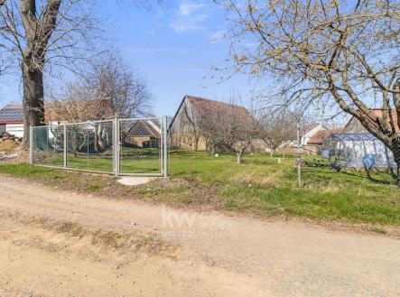 Prodej pozemku pro bydlení, 2 216 m²